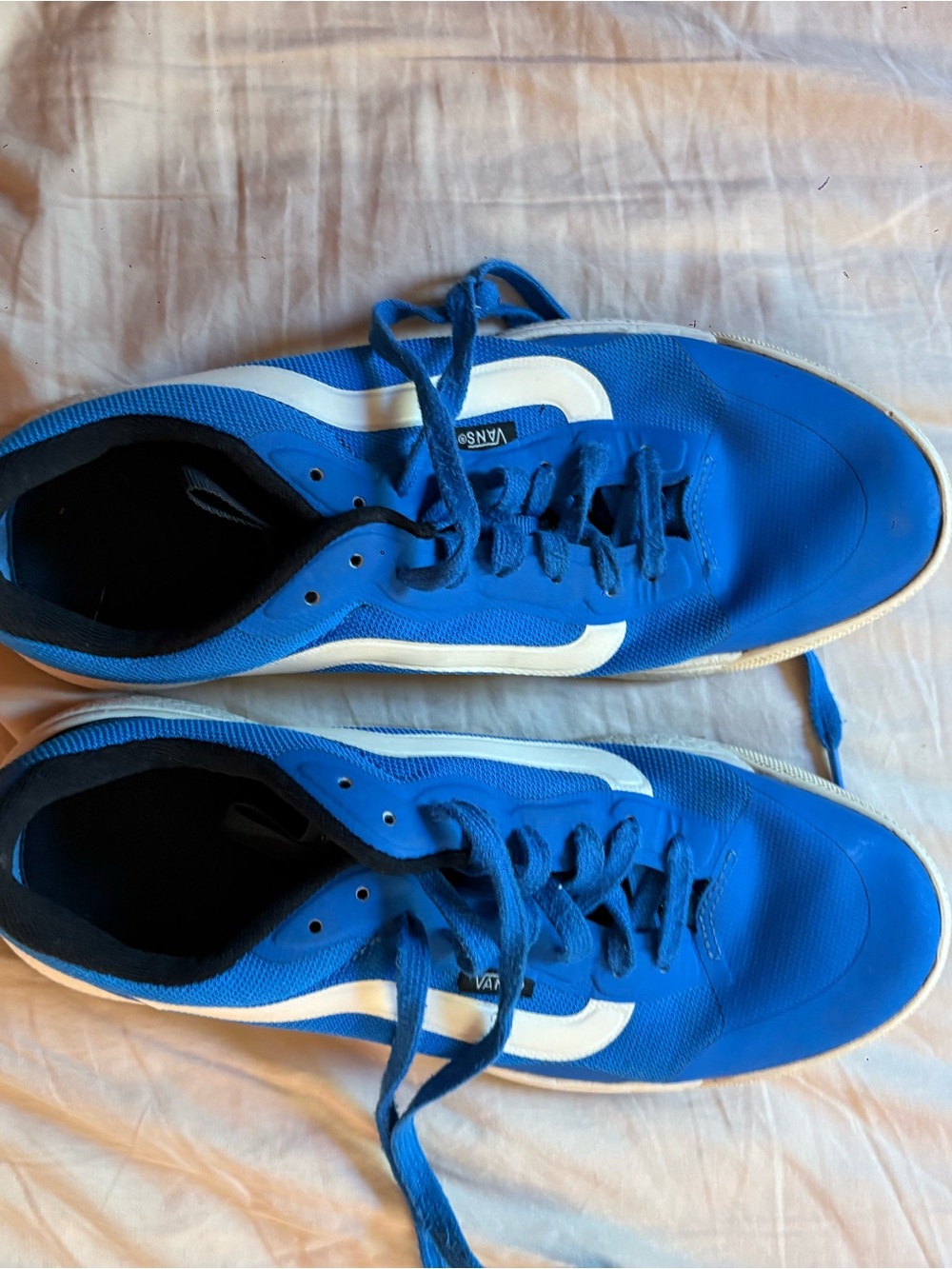 Vans Men’s Royal Blue Low-Top Sneakers with White Sidestripe
